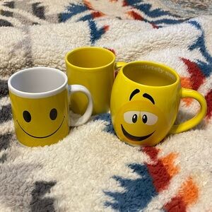 Lot of 3 yellow mugs